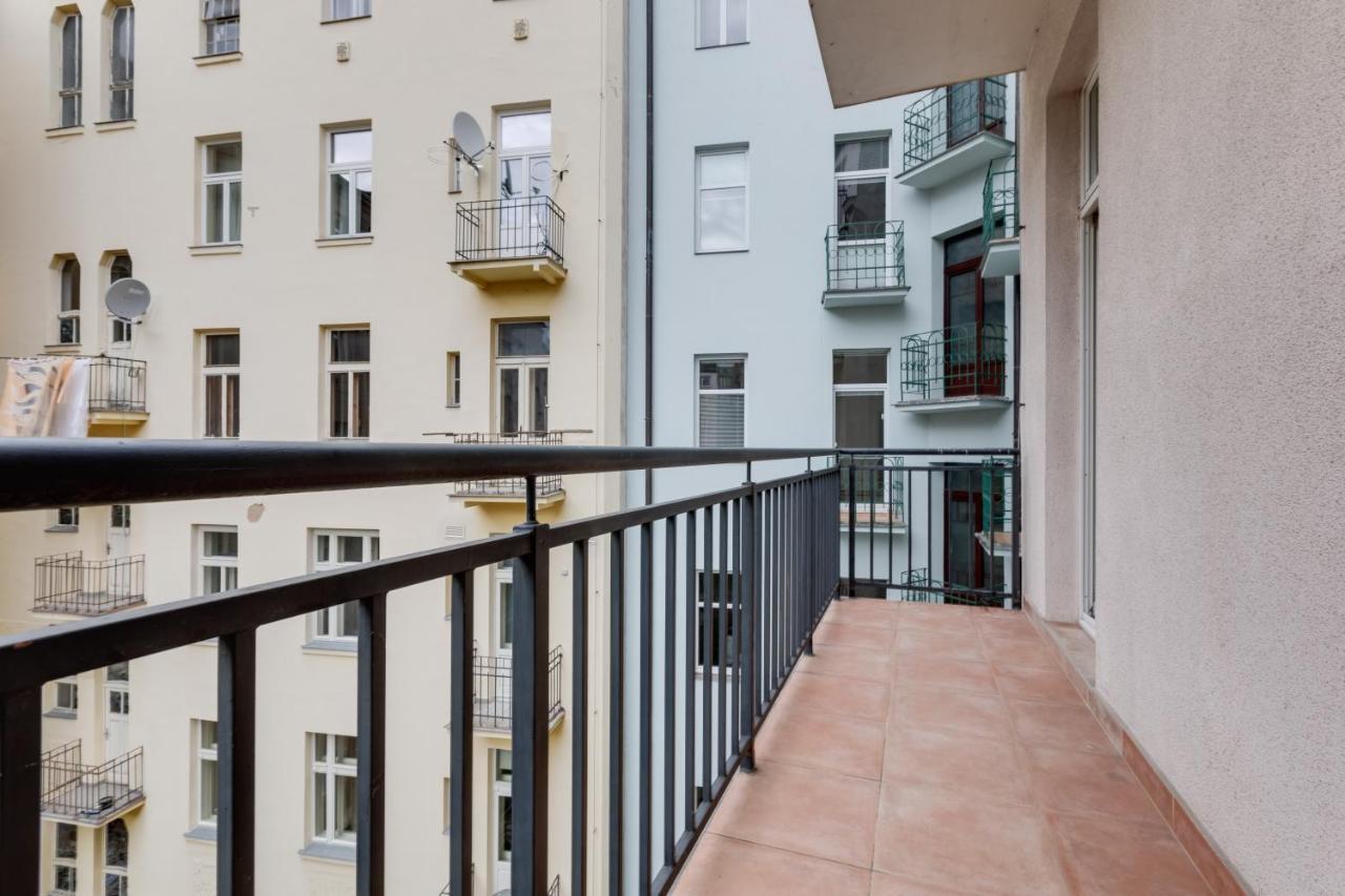 Luxury Riverside Apartments In The Center Of Praha Bagian luar foto