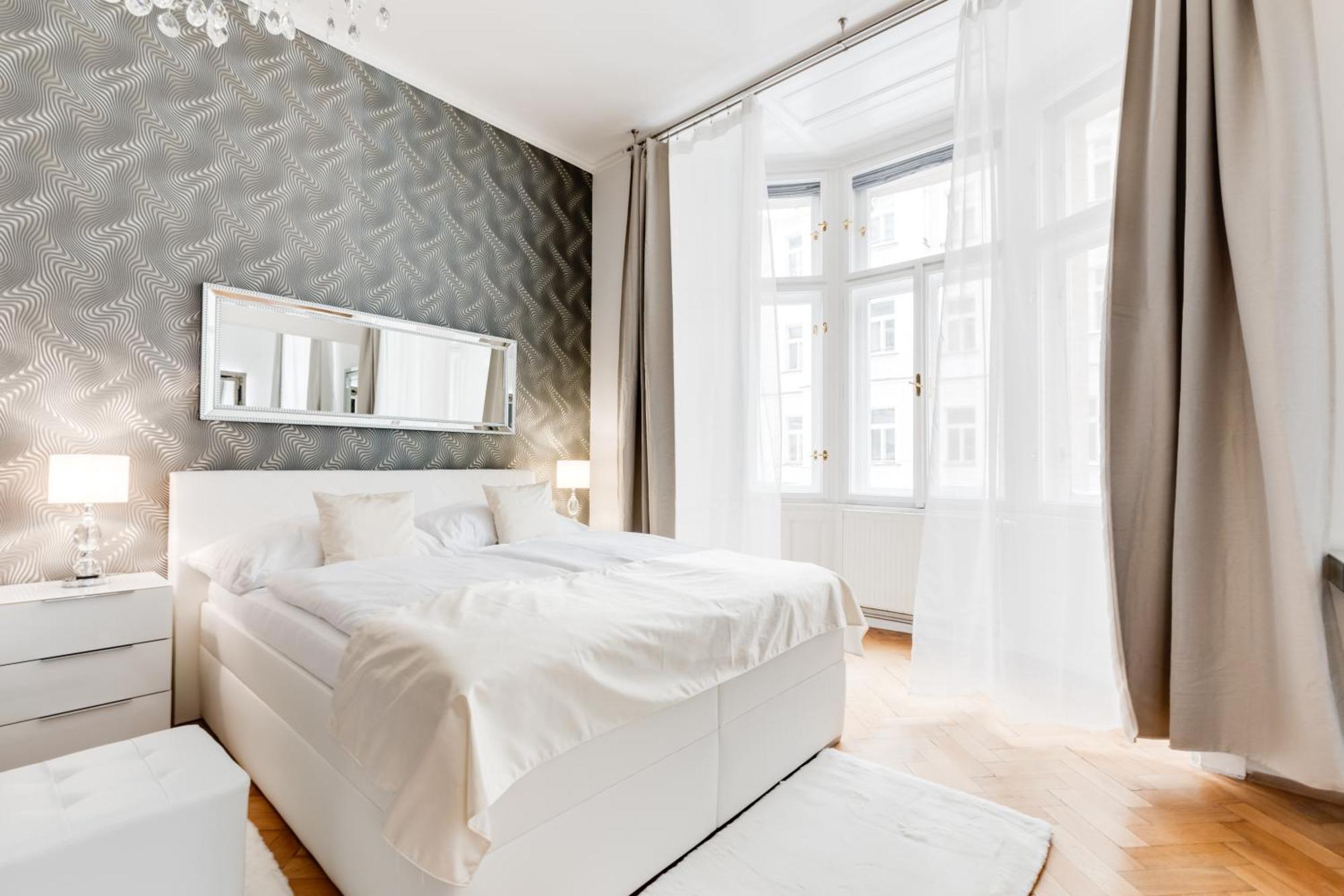 Luxury Riverside Apartments In The Center Of Praha Bagian luar foto