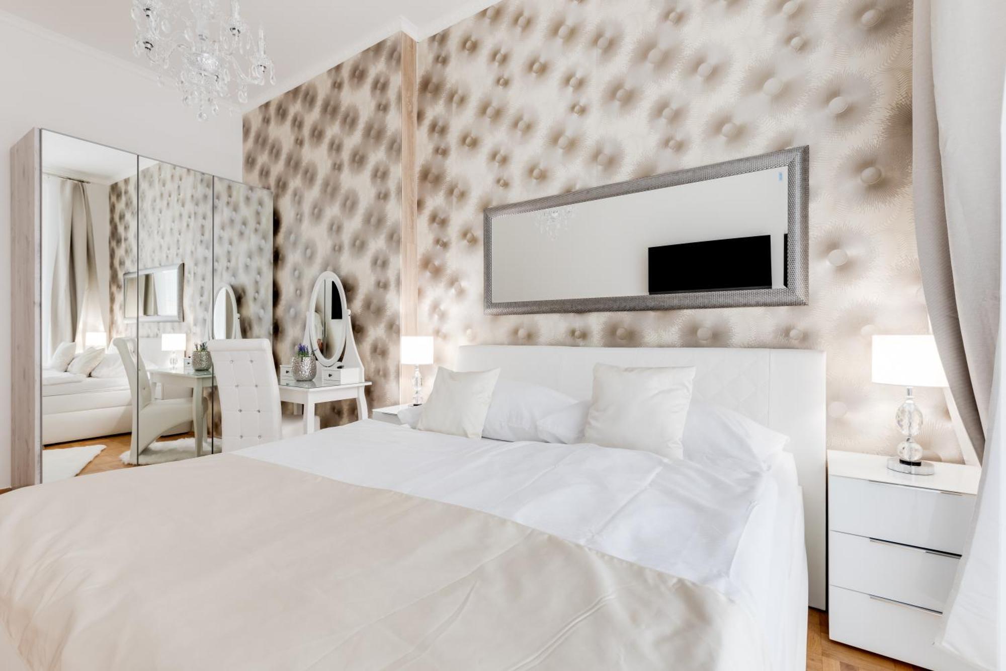 Luxury Riverside Apartments In The Center Of Praha Bagian luar foto